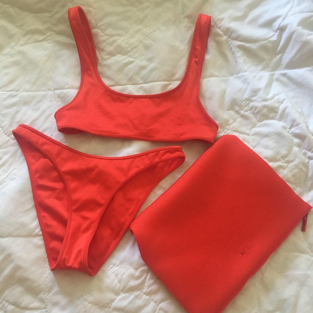 Swim suit